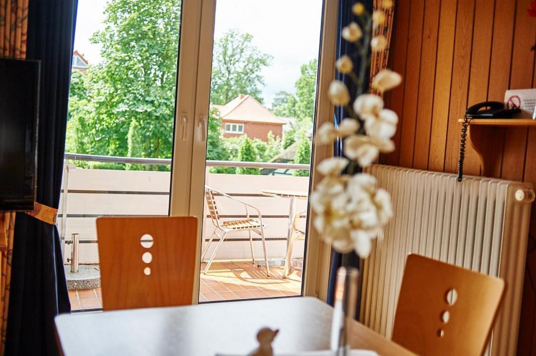 Ferienhaus Achtern Feeld Hüde Buitenkant foto